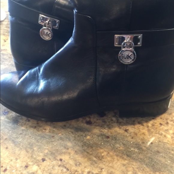 Michael Korda black boots - Picture 2 of 2